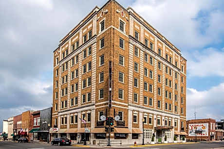 Hotel Bothwell Sedalia Central District, an Ascend Collection Hotel