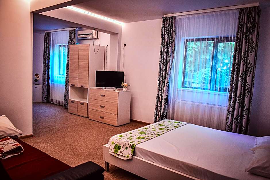 Photo 1 of 10 of Quadraple Room