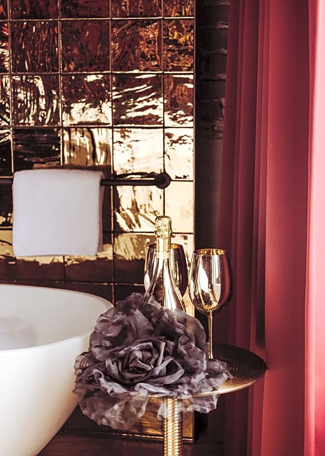Cousins Boutique Hotel