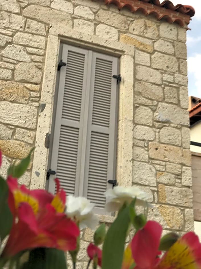 Çona Butik Otel