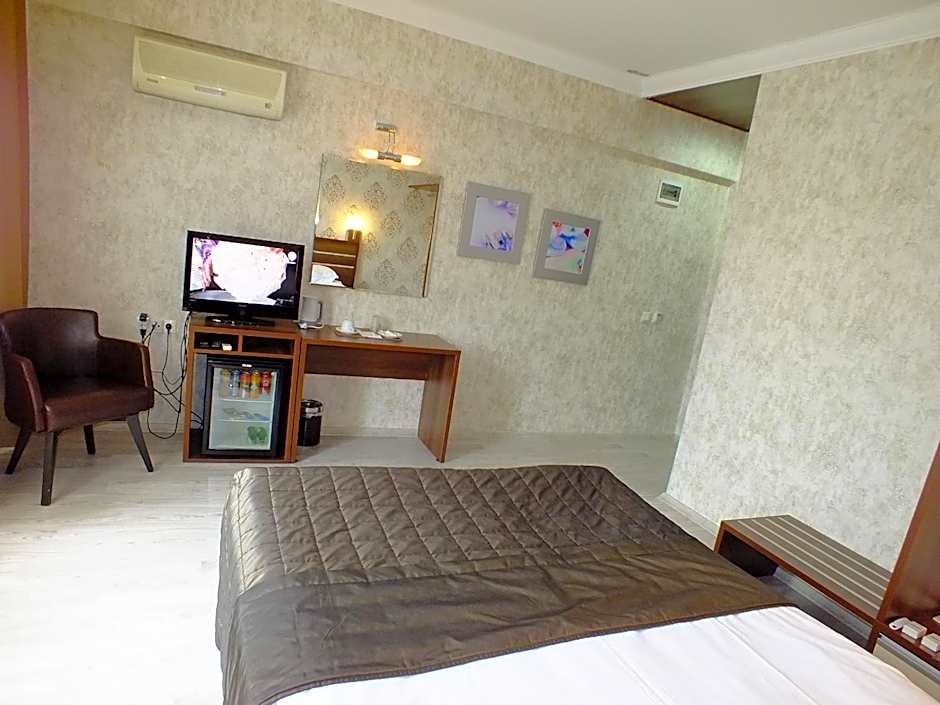 Lifos Hotel