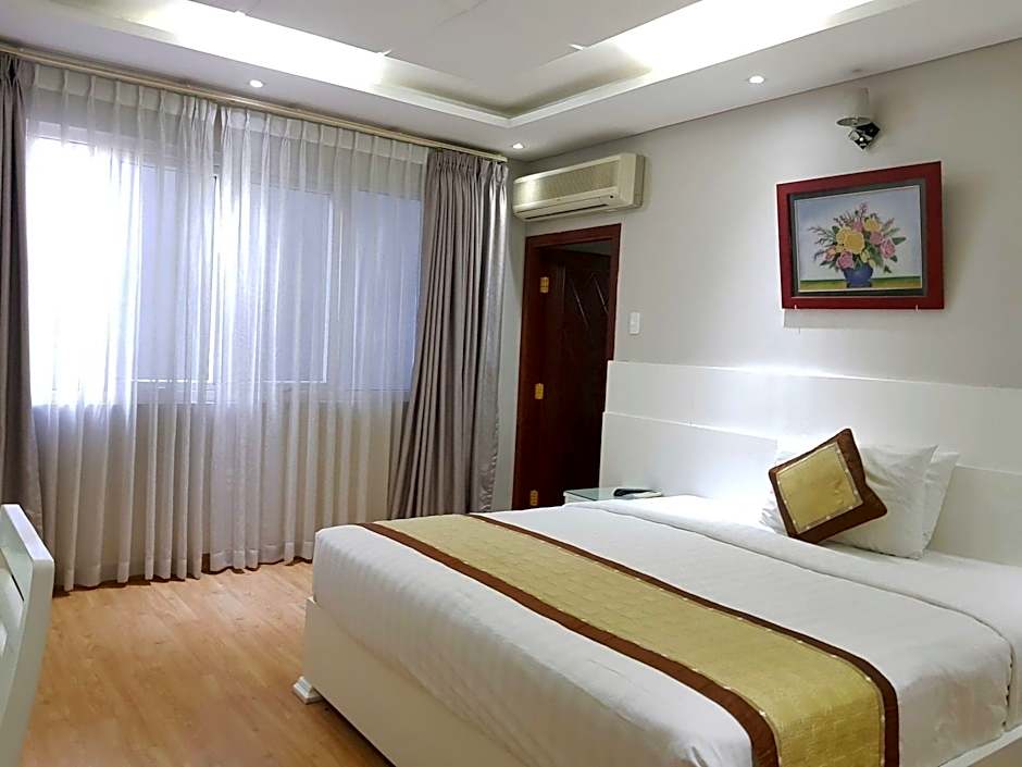 Van Ha Hotel Etown - Nhà Ga T3 Sân Bay TSN