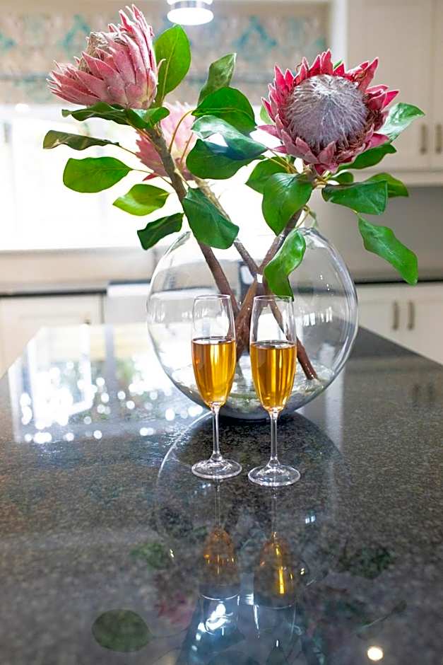 66 On Monzali 4 Star Luxury Guesthouse