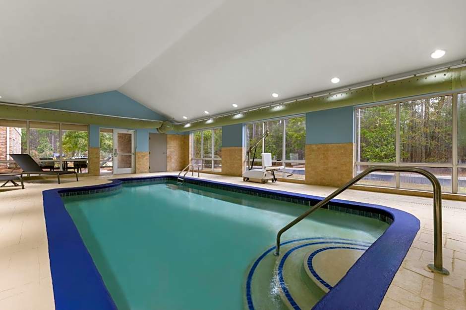 HOLIDAY INN EXPRESS SAVANNAH AIRPORT By IHG