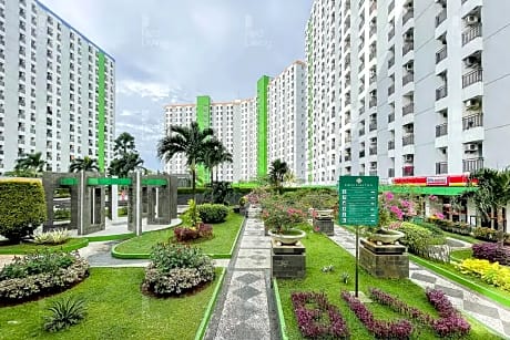 RedLiving Apartemen Green Lake View Ciputat - Pelangi Rooms 3 Tower E
