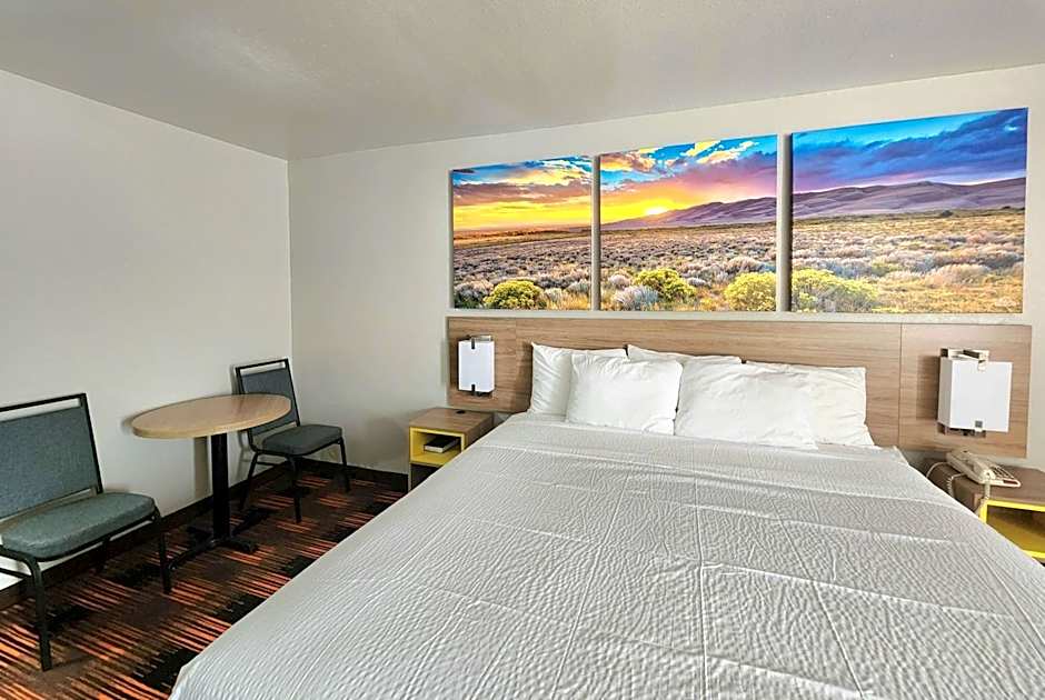 Days Inn by Wyndham Lumberton