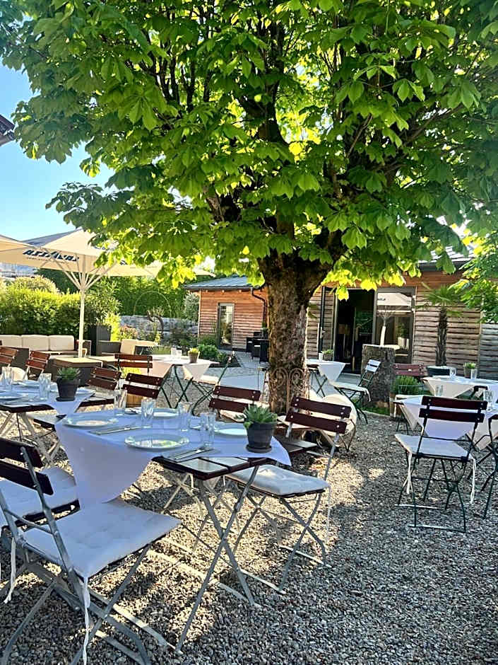 Patrix Hotel, Restaurant, Bar