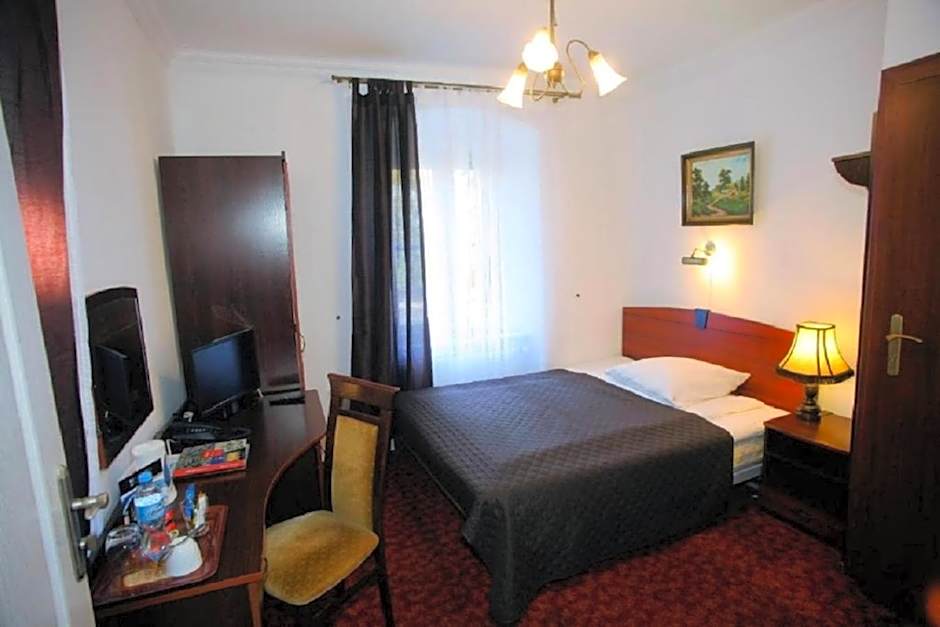 Hotel Przy Oślej Bramie - Zamek Książ