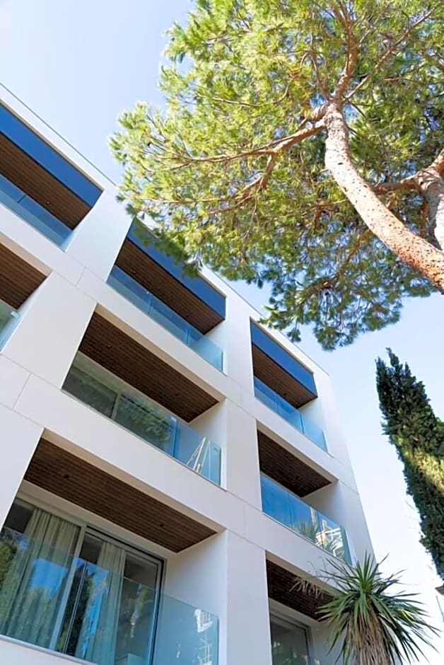 Marina Gardens Boutique & Suites