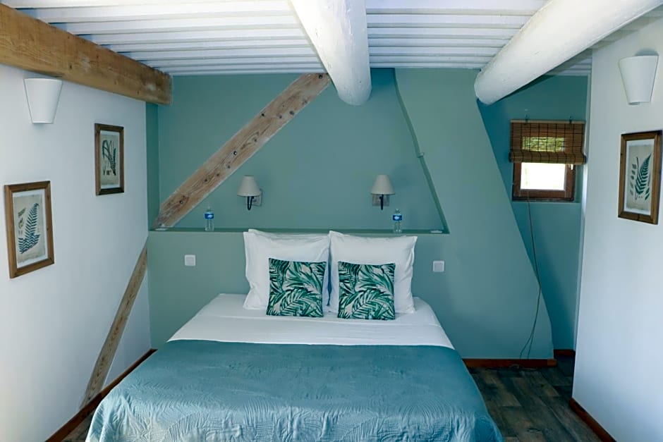 Le Mas des Cerisiers JACUZZI et SAUNA inclus pour tous les logements