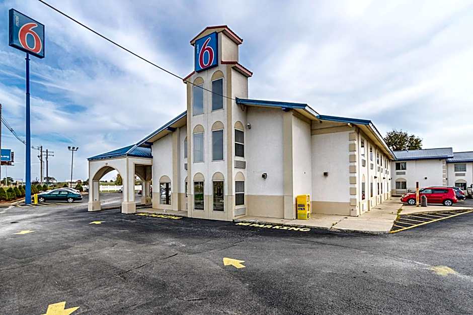 Motel 6-Urbana, IL