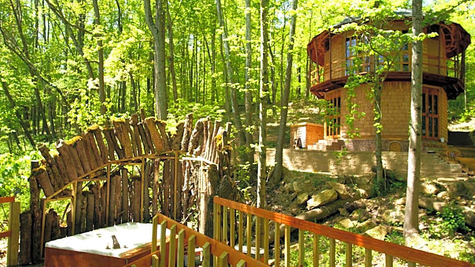Lost River Hostel