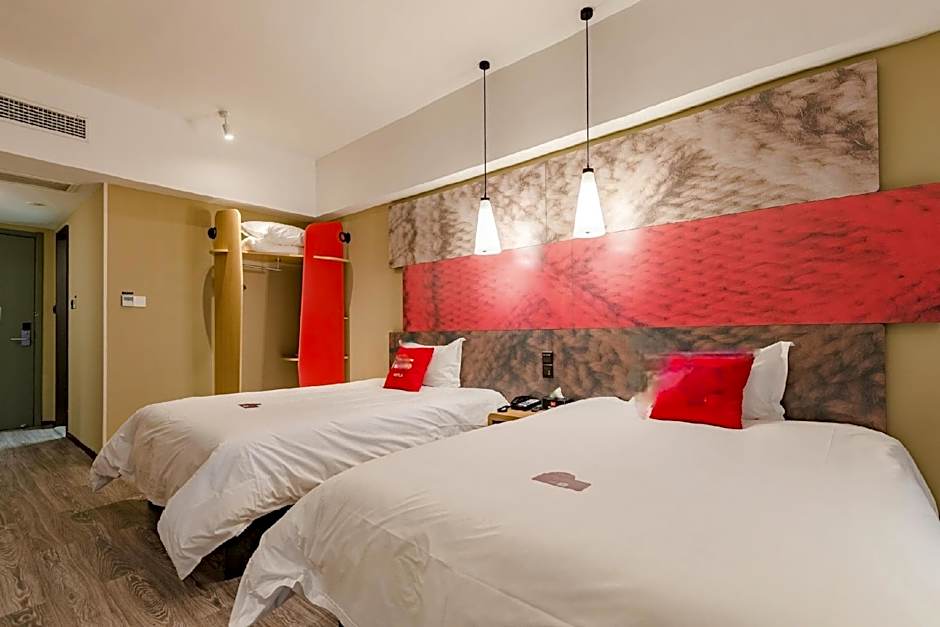 ibis Weihai Oriental New Ground  Hotel