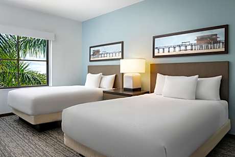 Queen Room with Two Queen Beds and View