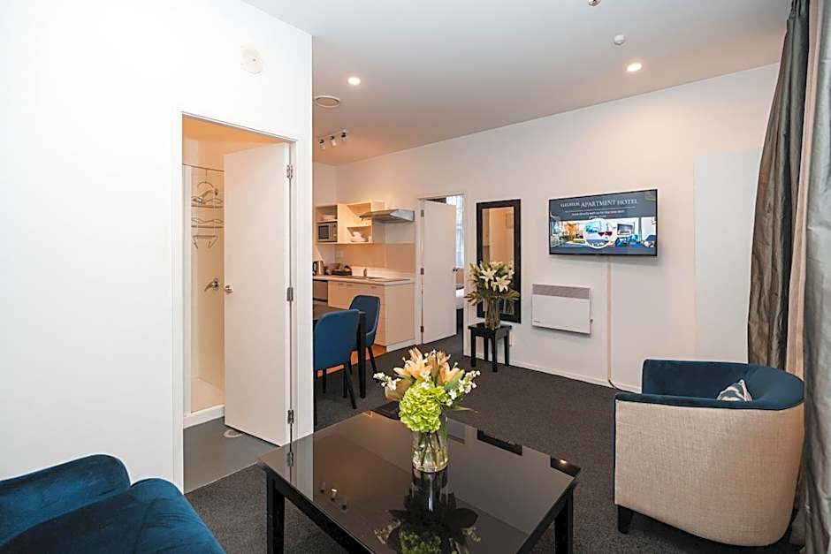 Gilmer Apartment Hotel