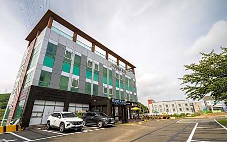 Tongyeong Business Hotel