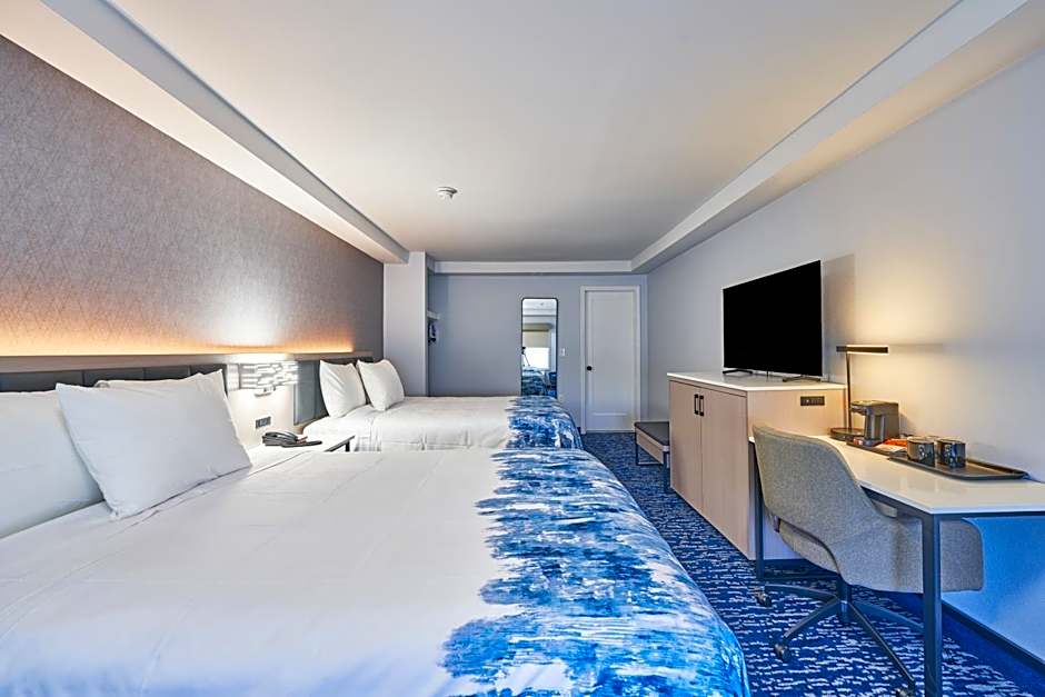 All Seasons Inn & Suites