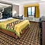 Super 8 by Wyndham League City/Kemah Area