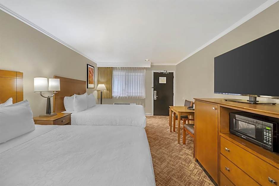 Best Western Plus Northwoods Inn