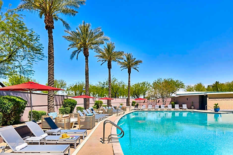 Renaissance® Phoenix Glendale Hotel & Conference Center