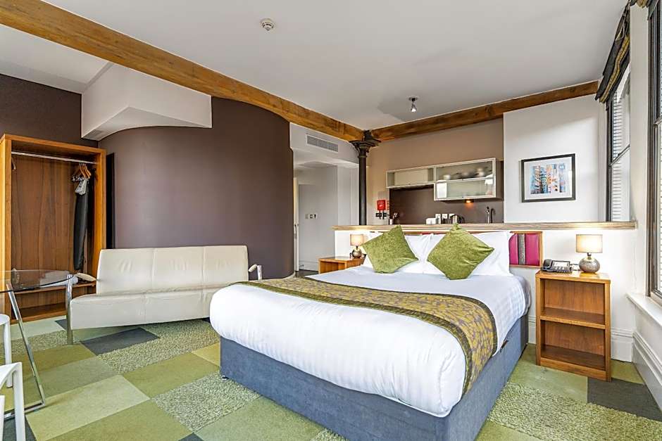 Roomzzz Manchester City