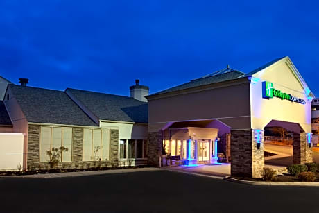 Holiday Inn Express Hotel & Suites Pittsburgh Airport by IHG