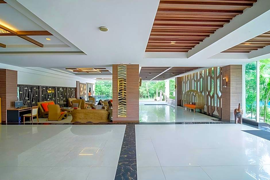 Golden Beach Cha-Am Hotel