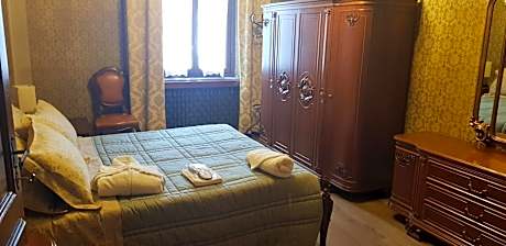 Double Room with Private External Bathroom