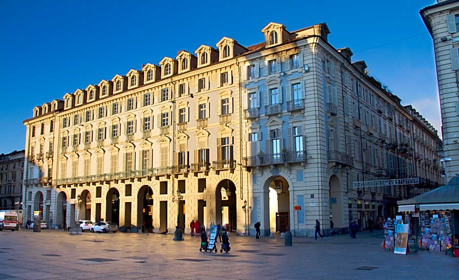 Piazza Castello Suite