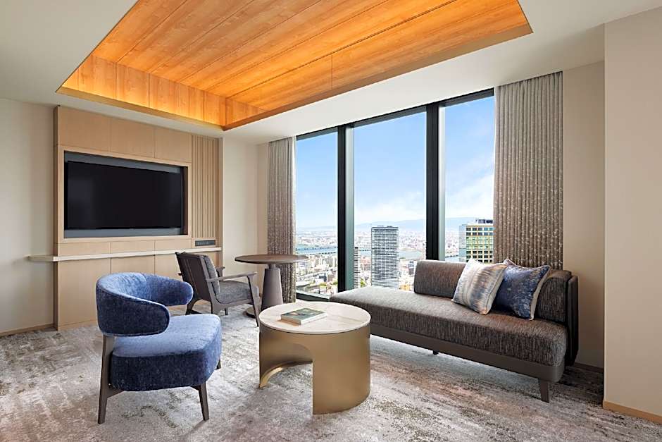 THE OSAKA STATION HOTEL, Autograph Collection