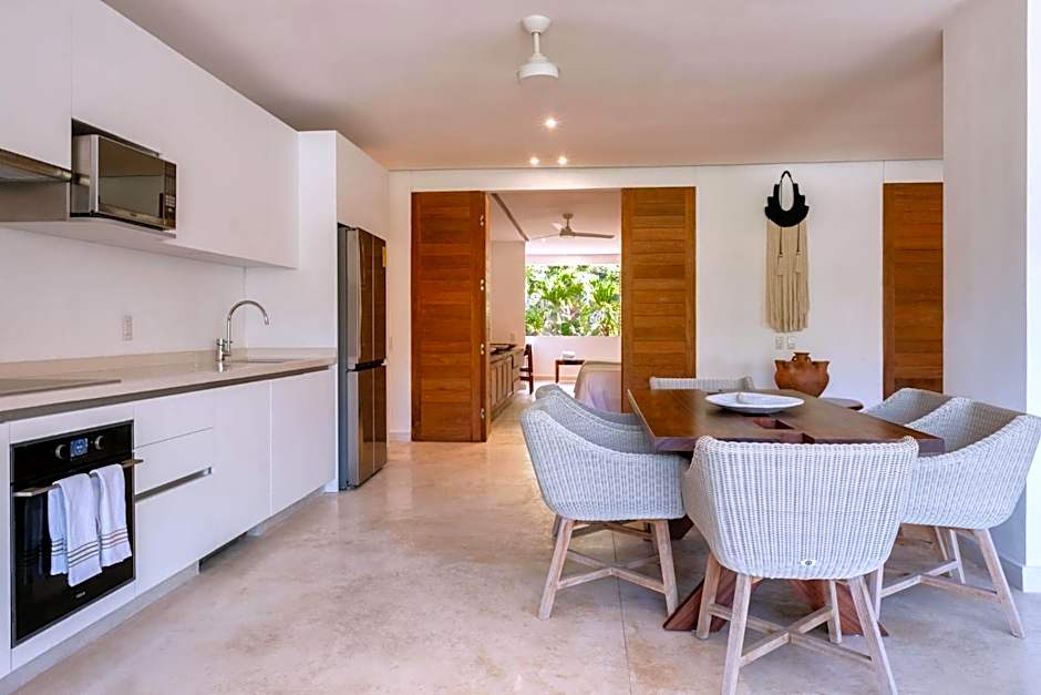 El Careyes Club & Residences