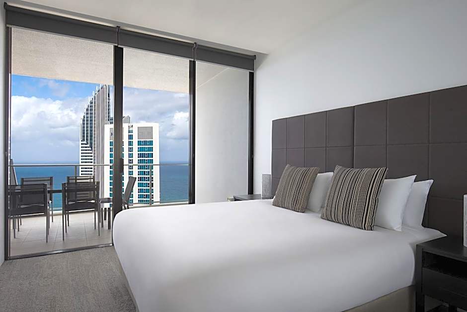 Mantra Circle on Cavill Surfers Paradise