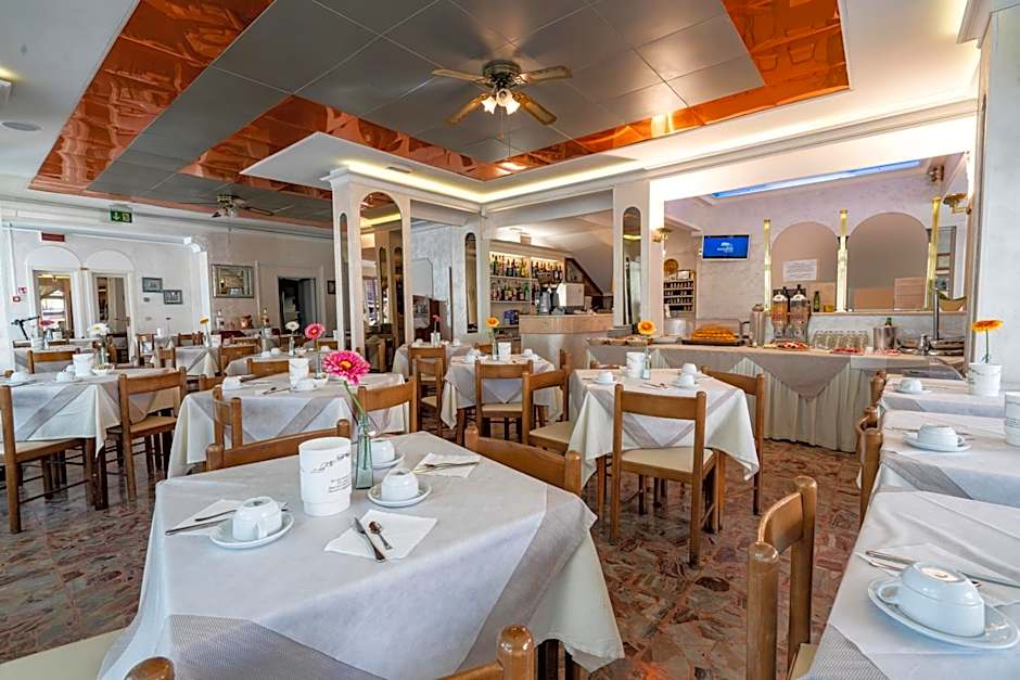 Hotel Britannia Rimini Marina centro