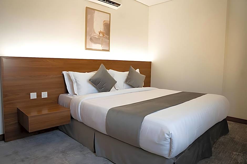 Photo 1 of 4 of 1 Bedroom 1 King Bed Suite