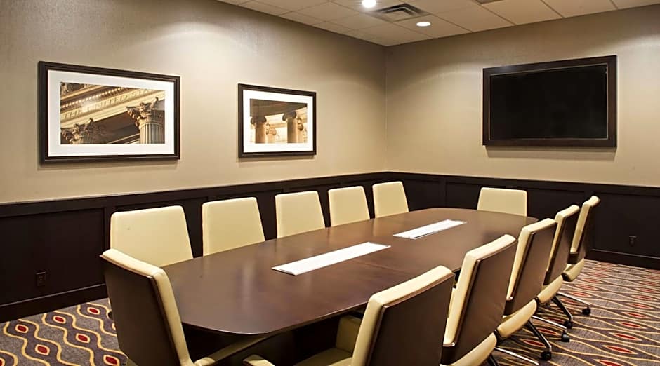 Embassy Suites by Hilton Dulles Airport