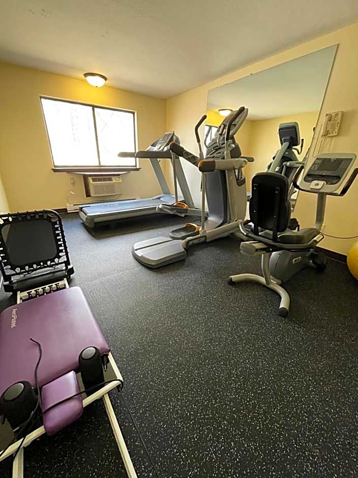 Days Inn & Suites by Wyndham Stevens Point