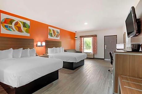 Queen Room with Two Queen Beds and Sofa Bed - Non-Smoking