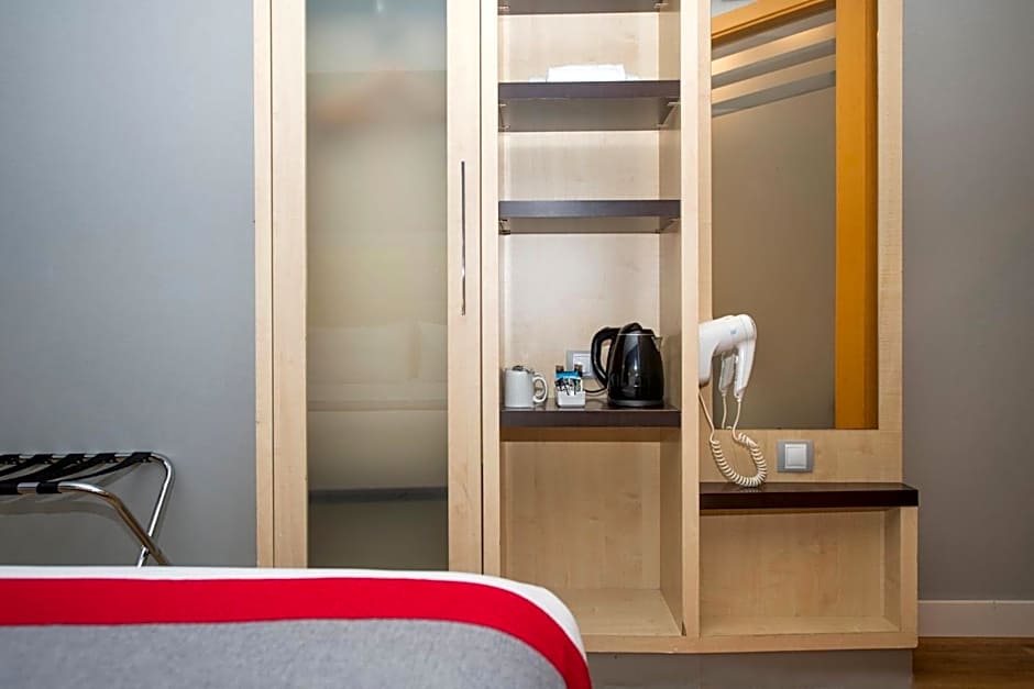 Holiday Inn Express Barcelona City 22@ By IHG