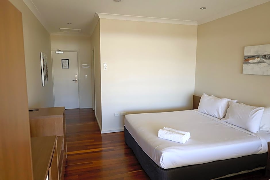 The Australian Hotel Motel