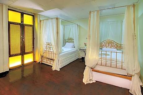 Single Deluxe Room