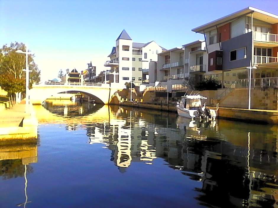 Mandurah Ocean Marina Chalets
