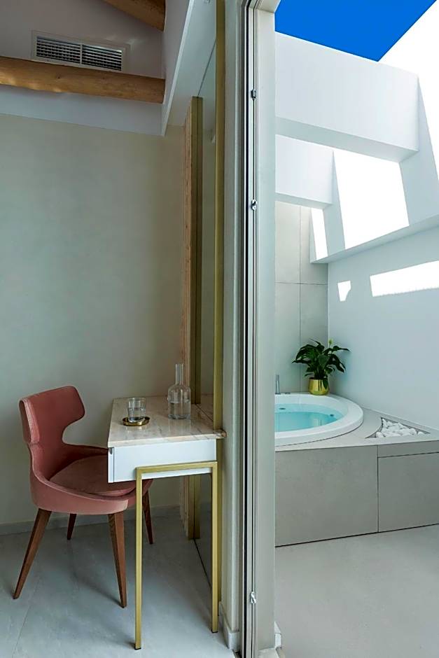 Mirabile Luxury Suites