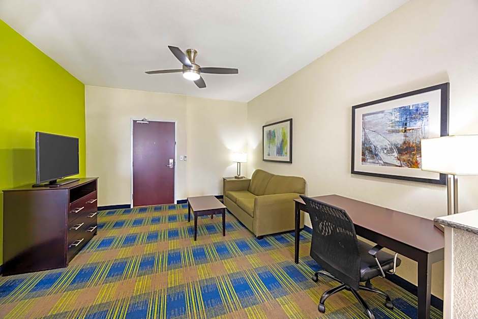 Best Western Plus Pratt