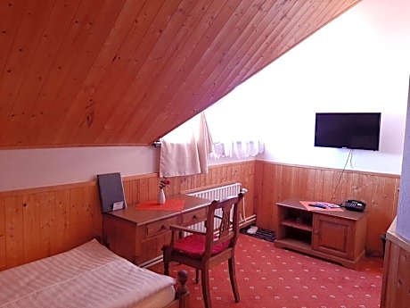 Twin Room with Bathroom