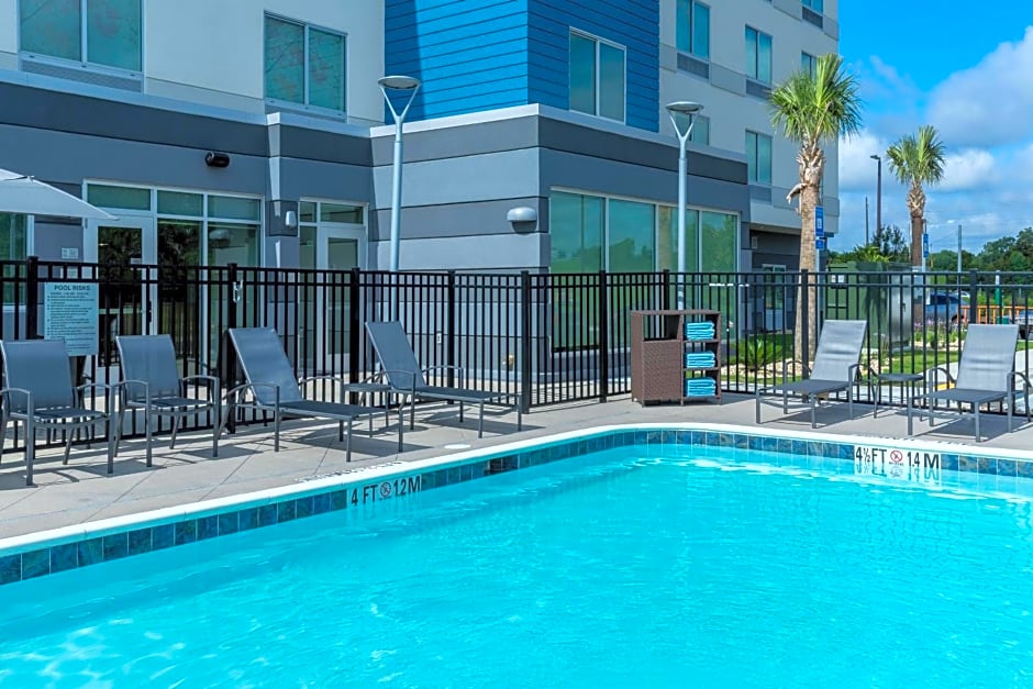 Fairfield Inn & Suites by Marriott Savannah I-95 North