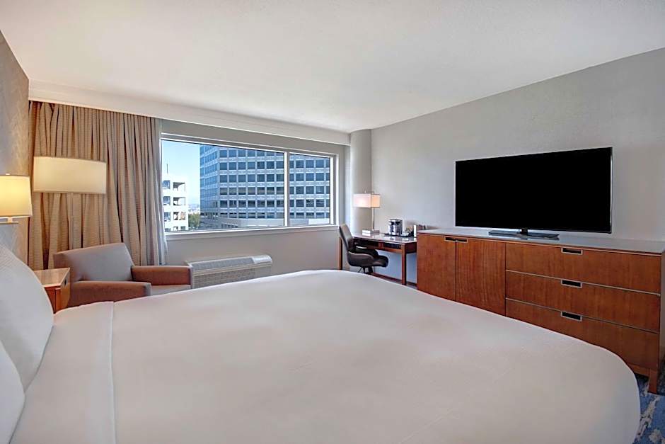 DoubleTree by Hilton LAX - El Segundo
