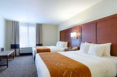 Queen Suite with Two Queen Beds