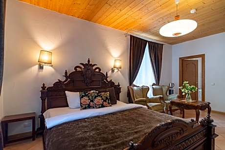 Deluxe Double Room with Bath