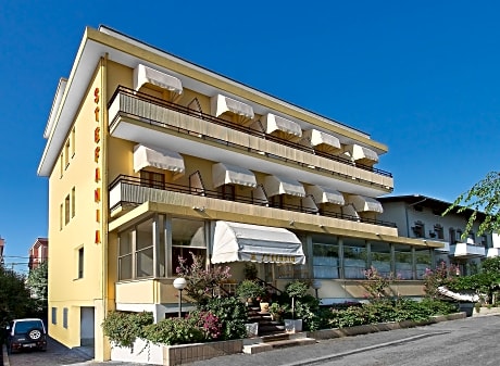 Hotel Stefania Misano Adriatico - Misano Adriatico Hotels - Provincia di  Rimini at getaroom