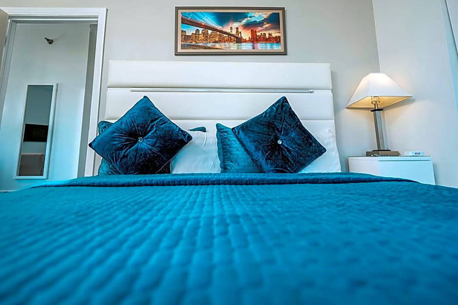 Photo 1 of 10 of Standard 1 King Bed Suite, Lakeside, Lake View